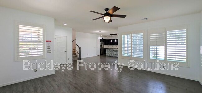 Building Photo - 2632 S Tobin