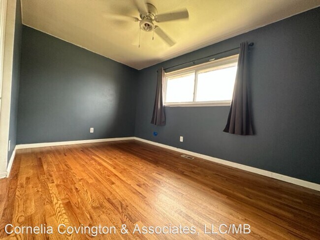 Building Photo - 4 br, 2 bath House - 166 Grinnell St.