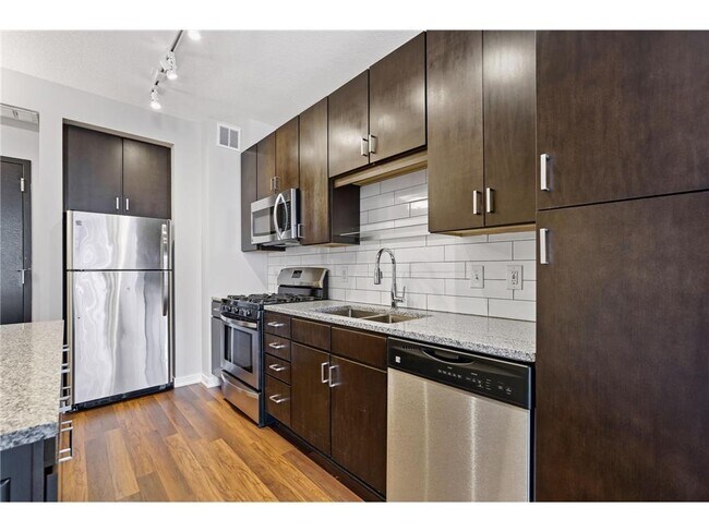 Building Photo - 497 S Marquette Ave