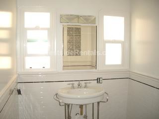 Building Photo - 6087 Cashio St