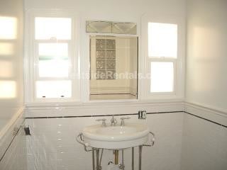 Building Photo - 6087 Cashio St