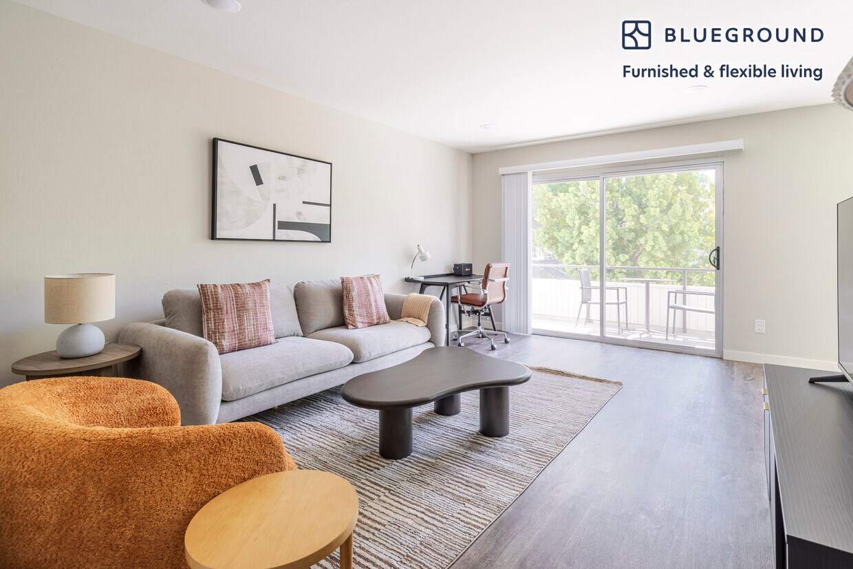 Foto principal - 2721 Midtown Ct