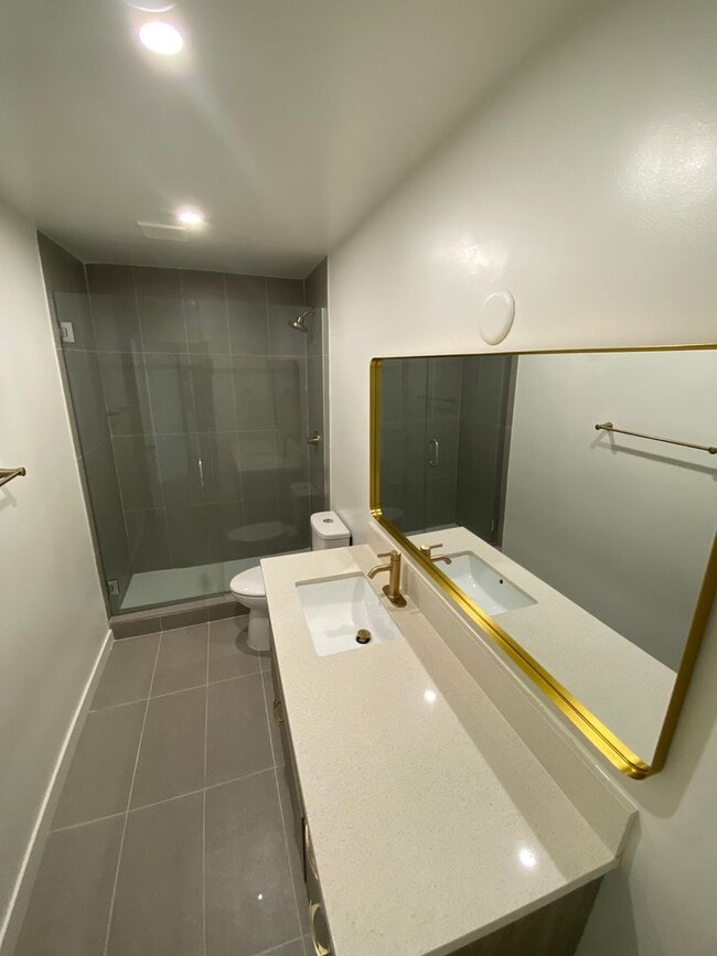 Foto del edificio - 7347 Haskell Ave