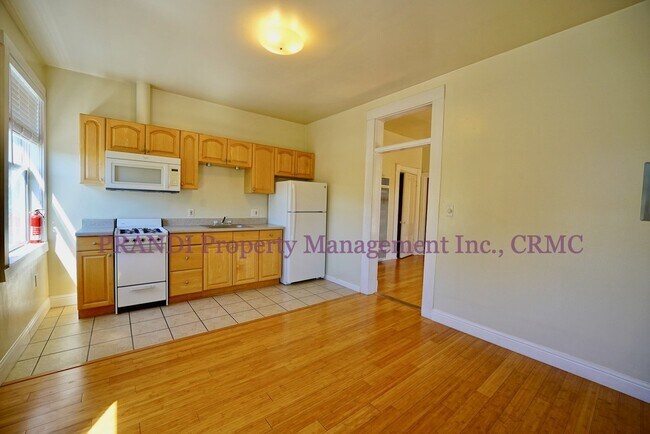 Foto del edificio - Victorian 1Br Apartment Close to Downtown