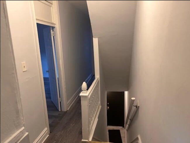 Building Photo - 322 N Franklin St