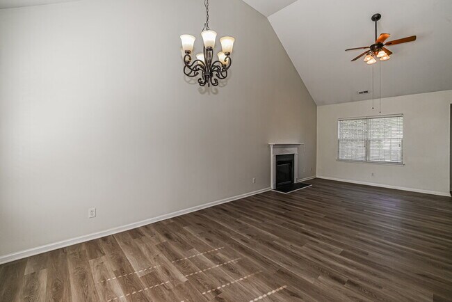 Building Photo - 6827 Blake Brook Dr