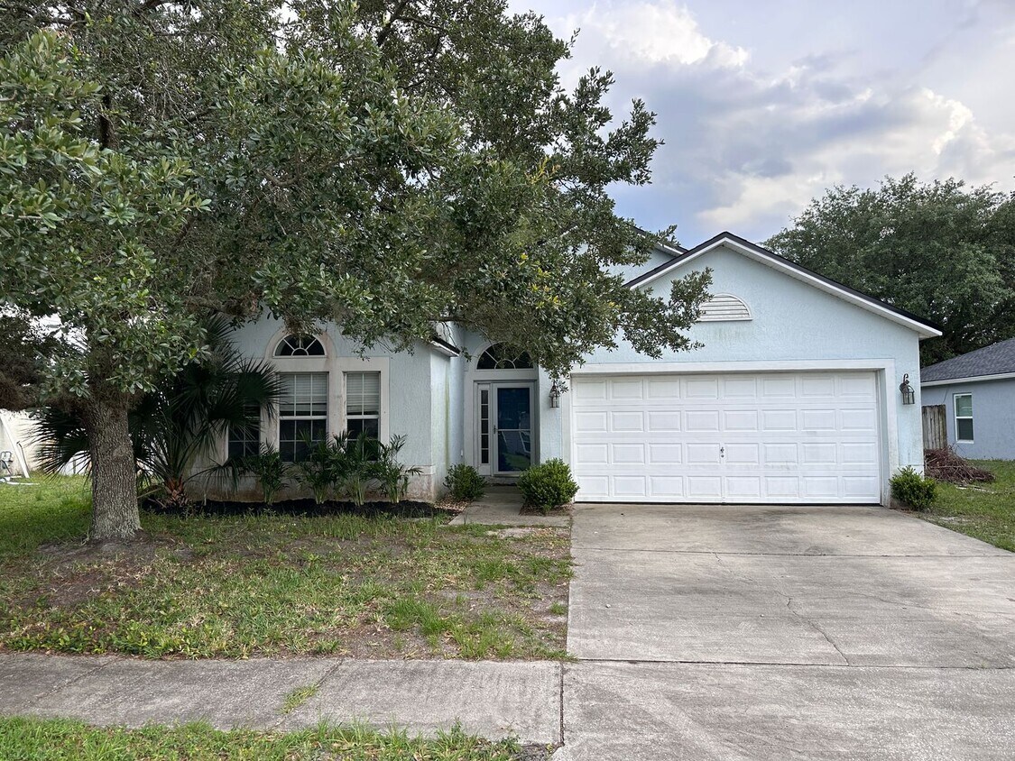 Primary Photo - Sutton Lakes House for Rent!