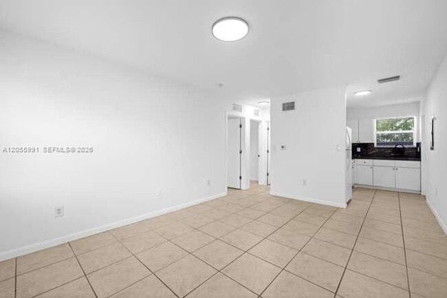 Building Photo - 573 NE 82nd St