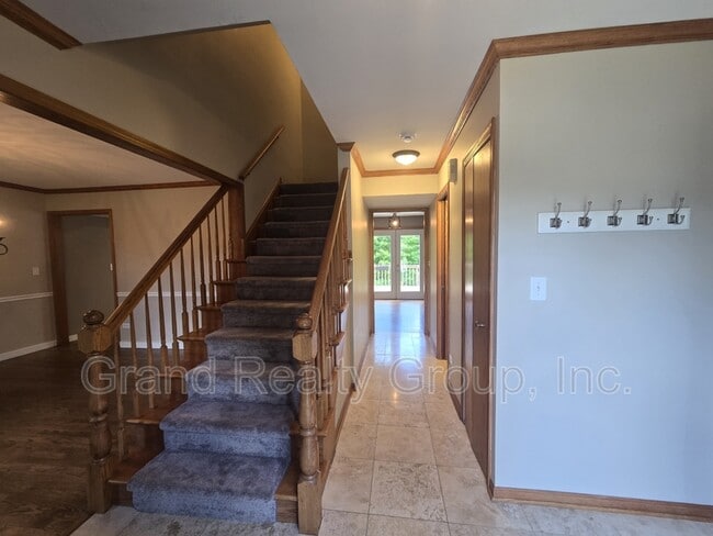 Foto del edificio - 1565 Old Barn Cir