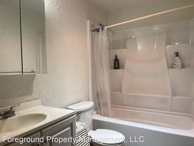Building Photo - 2 br, 1 bath House - 2100 N 106th St Apt #...