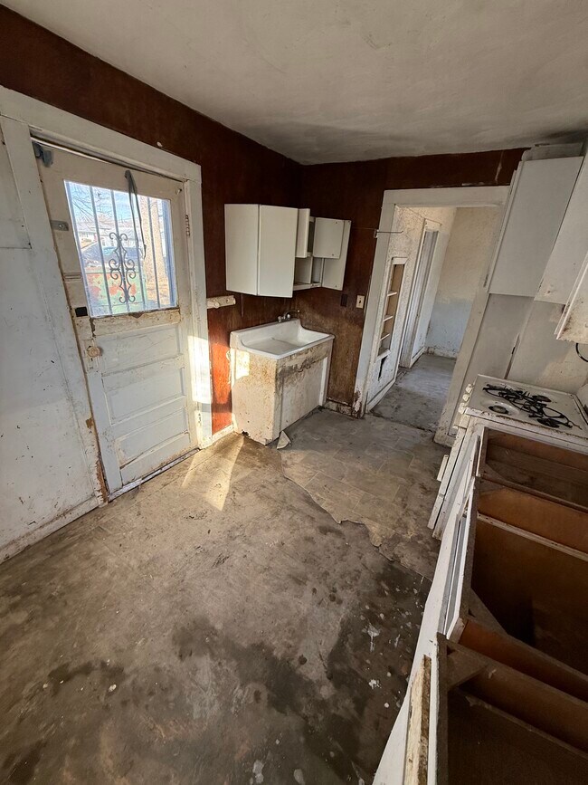 Foto del edificio - 1700 W Grand Ave