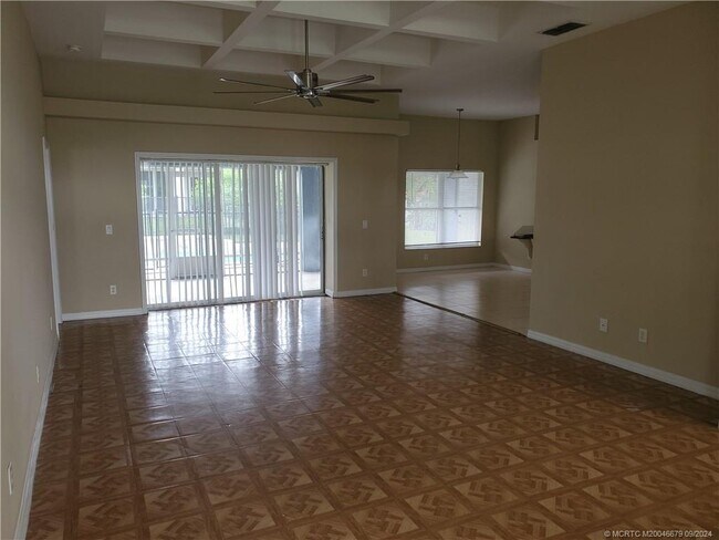 Foto del edificio - 1431 SW Hackensack Ave
