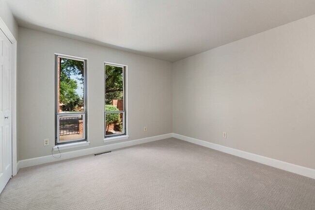 Building Photo - 6325 W Mansfield Ave