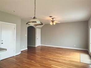 Building Photo - 3731 Main Poplar Dr