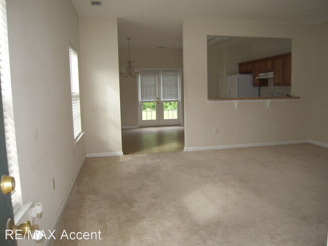 Building Photo - 3 br, 2 bath House - 35 Ross Way