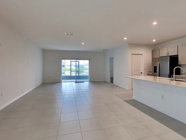 Building Photo - 393 Citrine Lp
