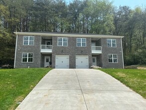 Building Photo - 5214 Donlyn Ln
