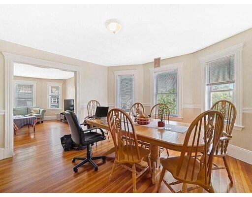 Building Photo - 61 Shirley St