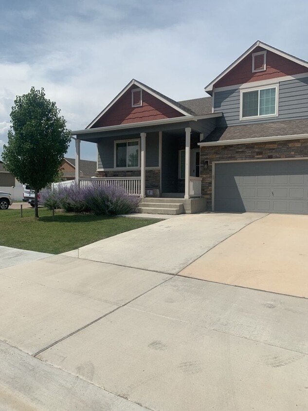 Lovely Split-Level Home in South Loveland/Berthoud - Lovely Split-Level Home in South Loveland/Berthoud