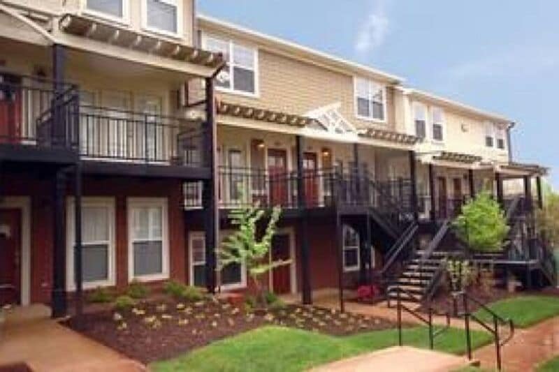Photo - 1615 Elmwood Court