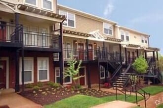 Building Photo - 1615 Elmwood Ct