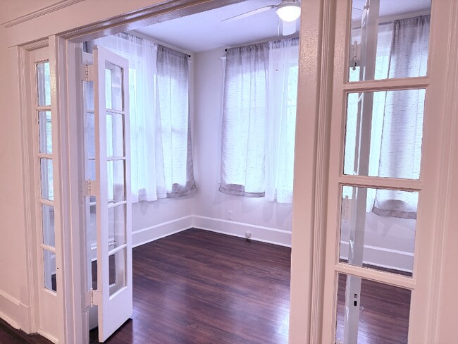 Foto del edificio - 3429 Ruther Ave