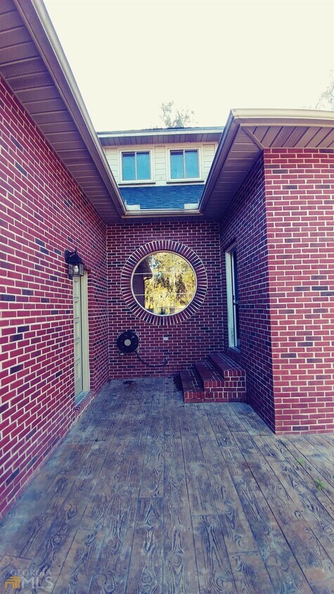 Primary Photo - 18 S Highland Oaks Ct