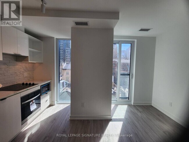 Photo du bâtiment - 252 Church St