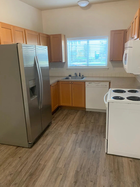 Kitchen - Hillside View