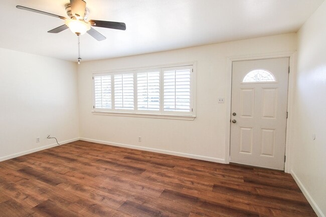 Building Photo - 1710 Huasna Dr