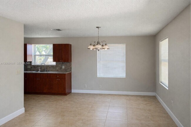 Foto del edificio - 12230 SW 203rd St