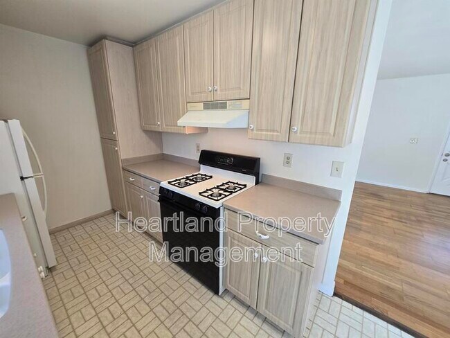 Building Photo - 471 Tesota Ct