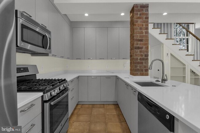 Foto del edificio - 1400 Martha Custis Dr