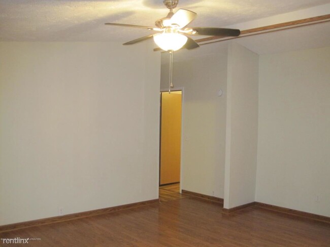 Building Photo - 3 br, 2 bath House - 1739 Hillcrest St