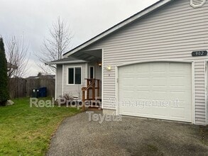 Building Photo - 902 S 22nd Ct