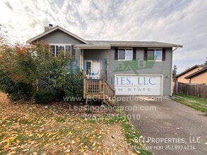 Building Photo - 653 Wicks Ln E