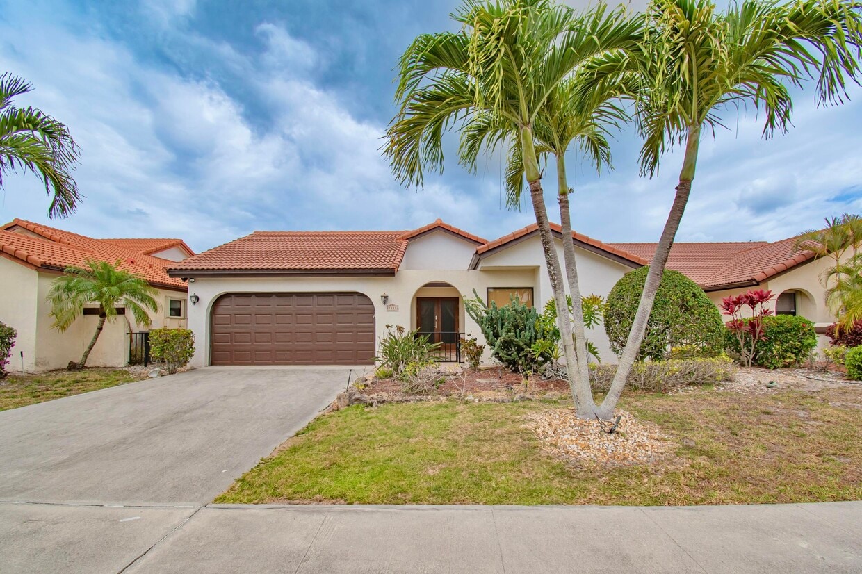 Primary Photo - 7811 Villa Nova Dr