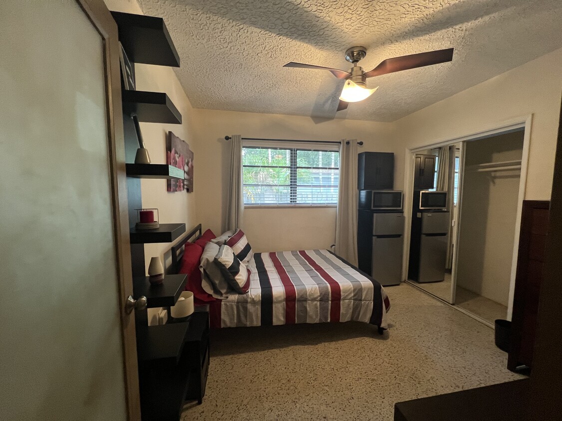 Foto principal - 900 NE 85th St