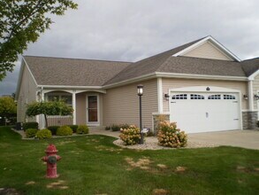 Building Photo - 99 Tuscany Cir