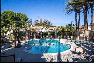 Building Photo - 66 Santa Barbara Ct