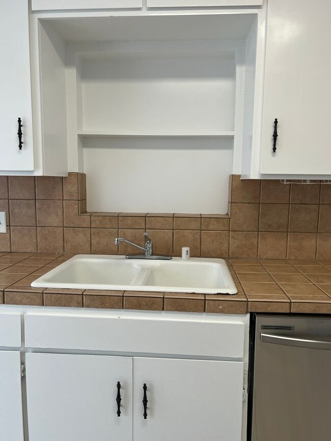 Foto del edificio - Available now! El Camino & Colfax - 2 bedr...