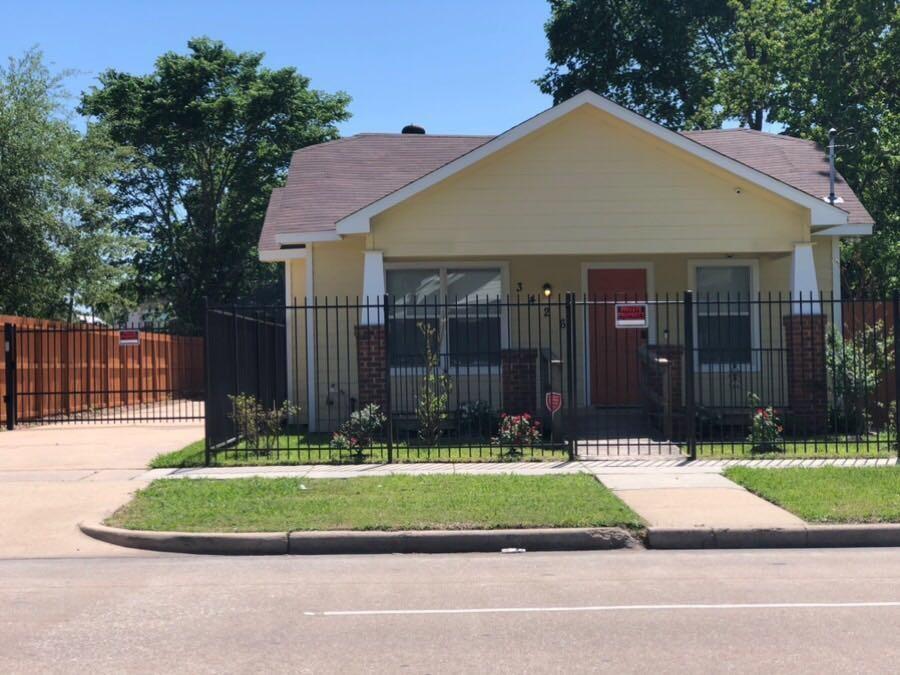 Primary Photo - 3426 McGowen St