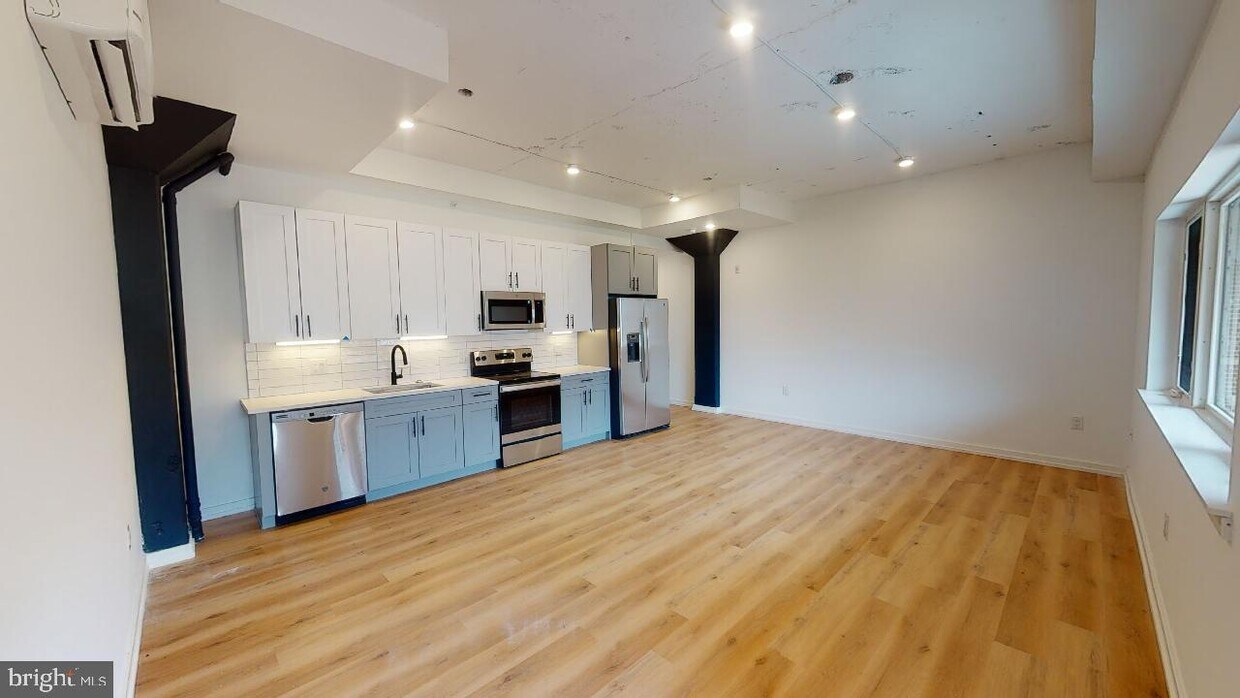 Primary Photo - 1327 N Marston St