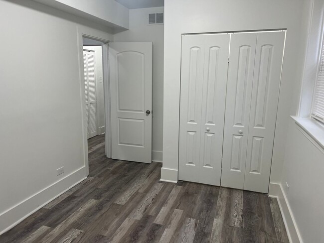 Foto del edificio - 5108 W 21st Pl