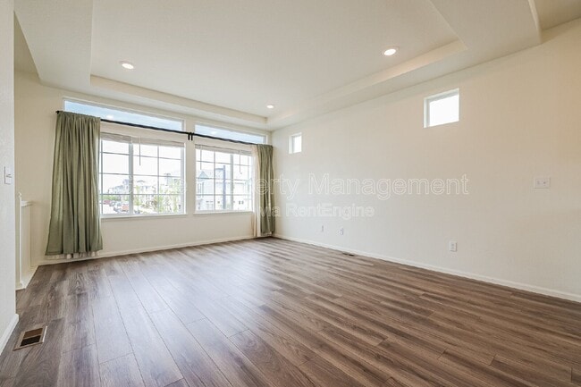 Foto del edificio - 21844 E 44th Dr