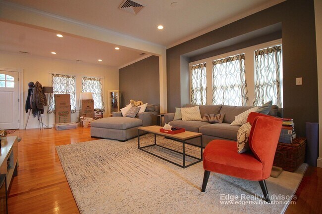 Foto del edificio - 35 Brooksdale Rd