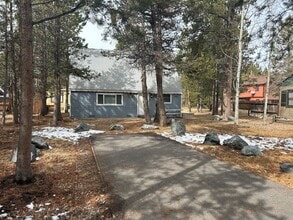 Building Photo - 4023 Azure Ave