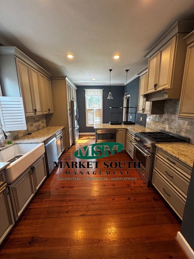 Foto del edificio - RARE SKIDAWAY ISLAND RENTAL IN SOUTH HARBOR- APPOINTMENT NEEDED TO VIEW!