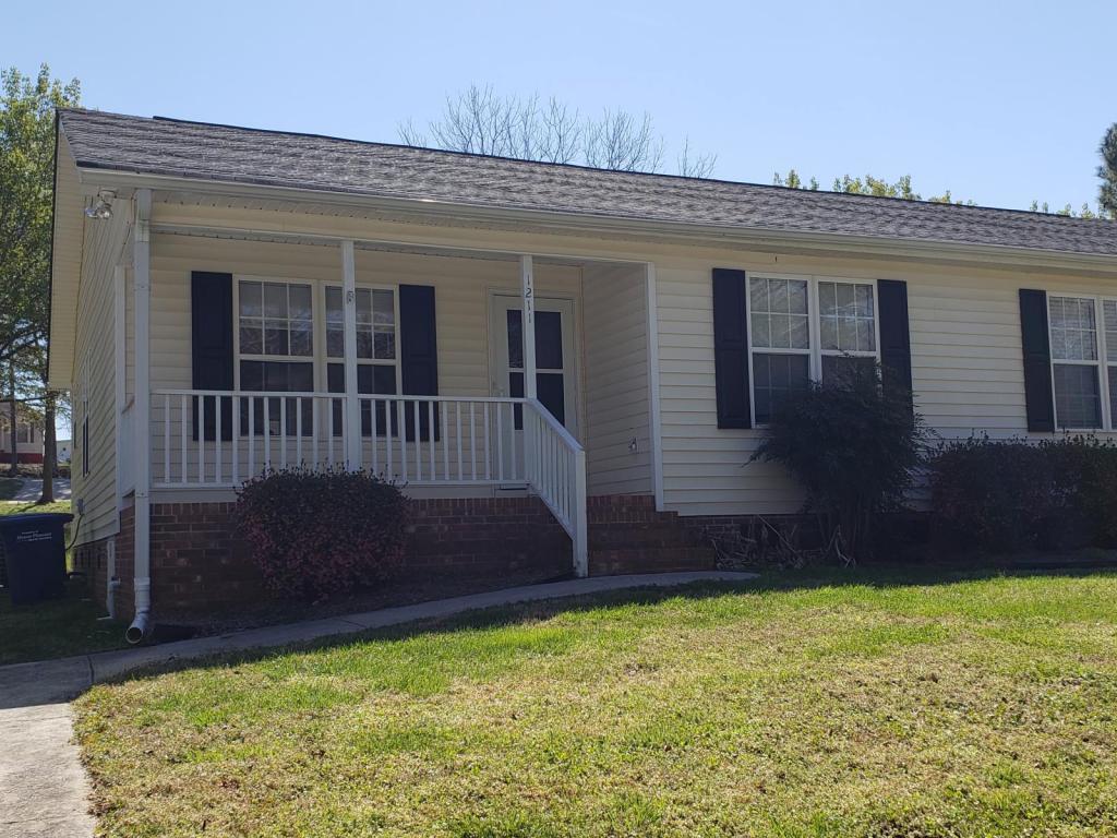 Primary Photo - 1211 Summer St