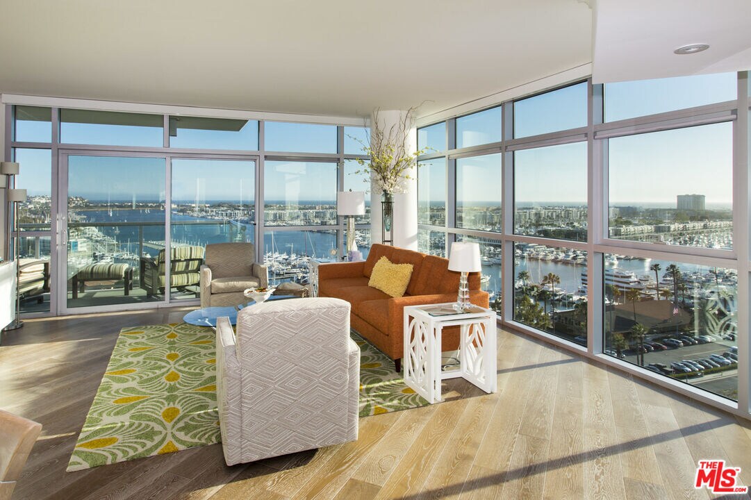 Primary Photo - 13700 Marina Pointe Dr